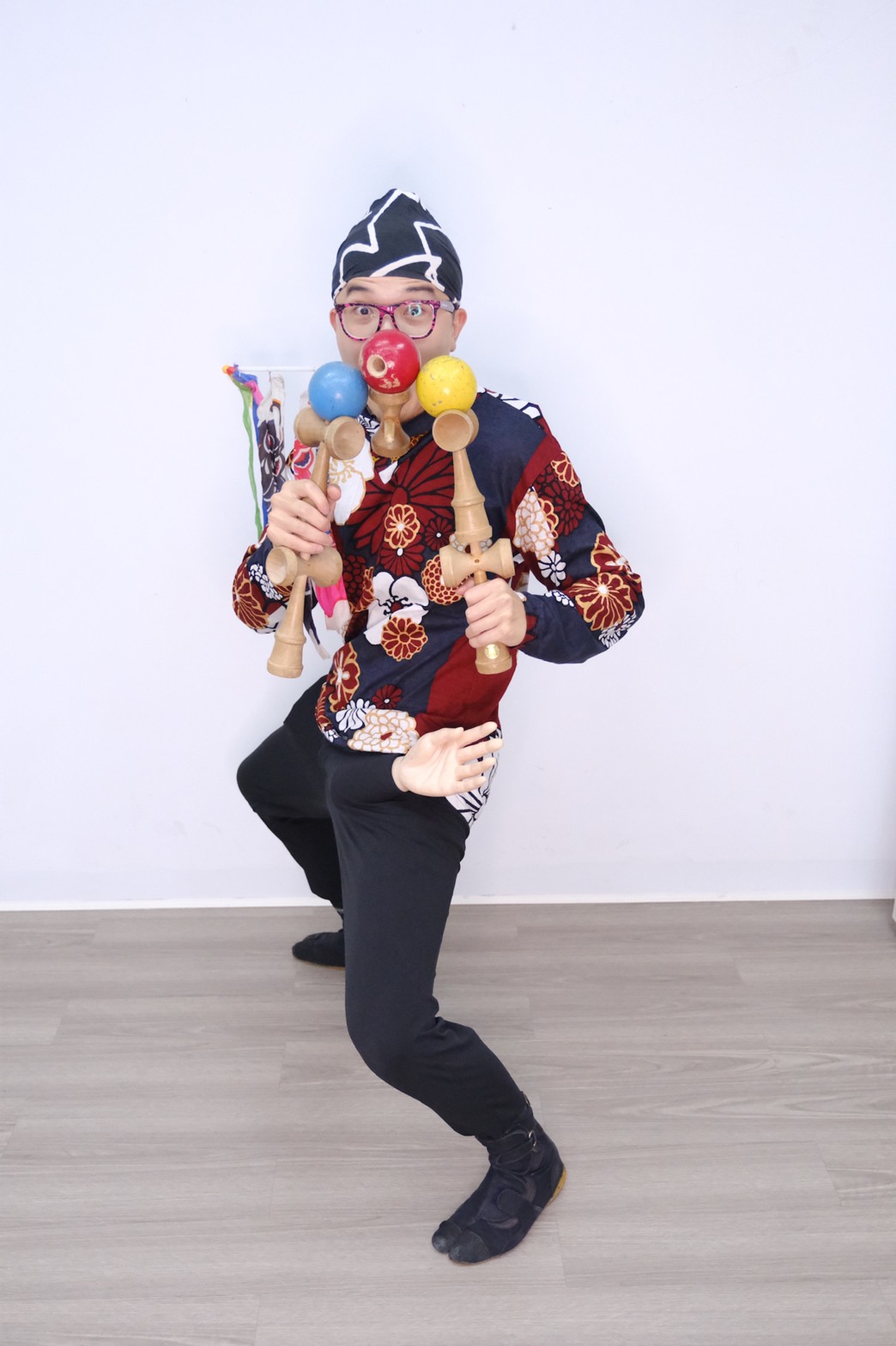手裏日月–劍玉藝術Show ｜小螺絲 (照片由小螺絲提供)