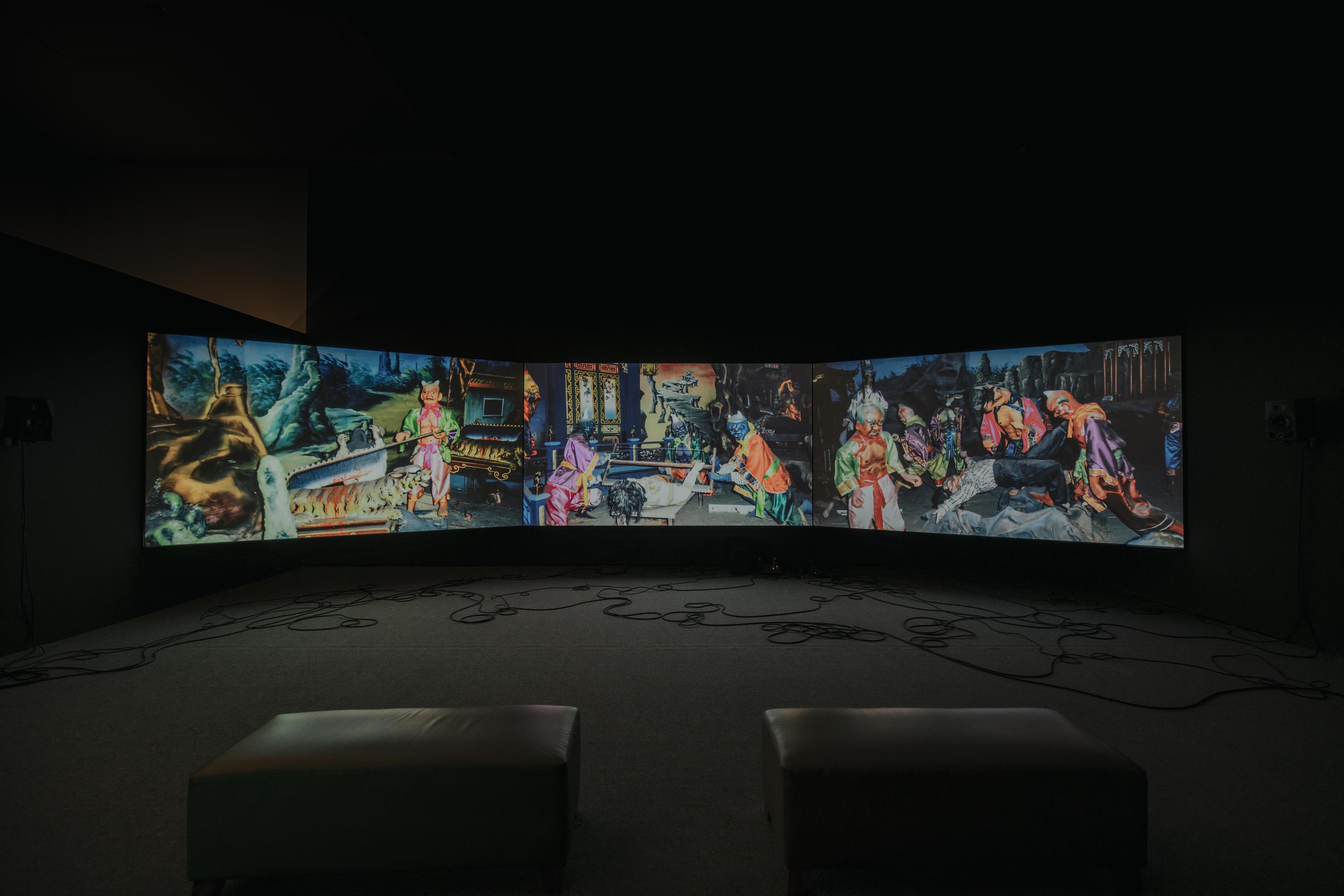 姚瑞中，〈地獄空〉，2018-2022，拍立得轉三頻道錄像、彩色、有聲，16"00'。藝術家自藏。