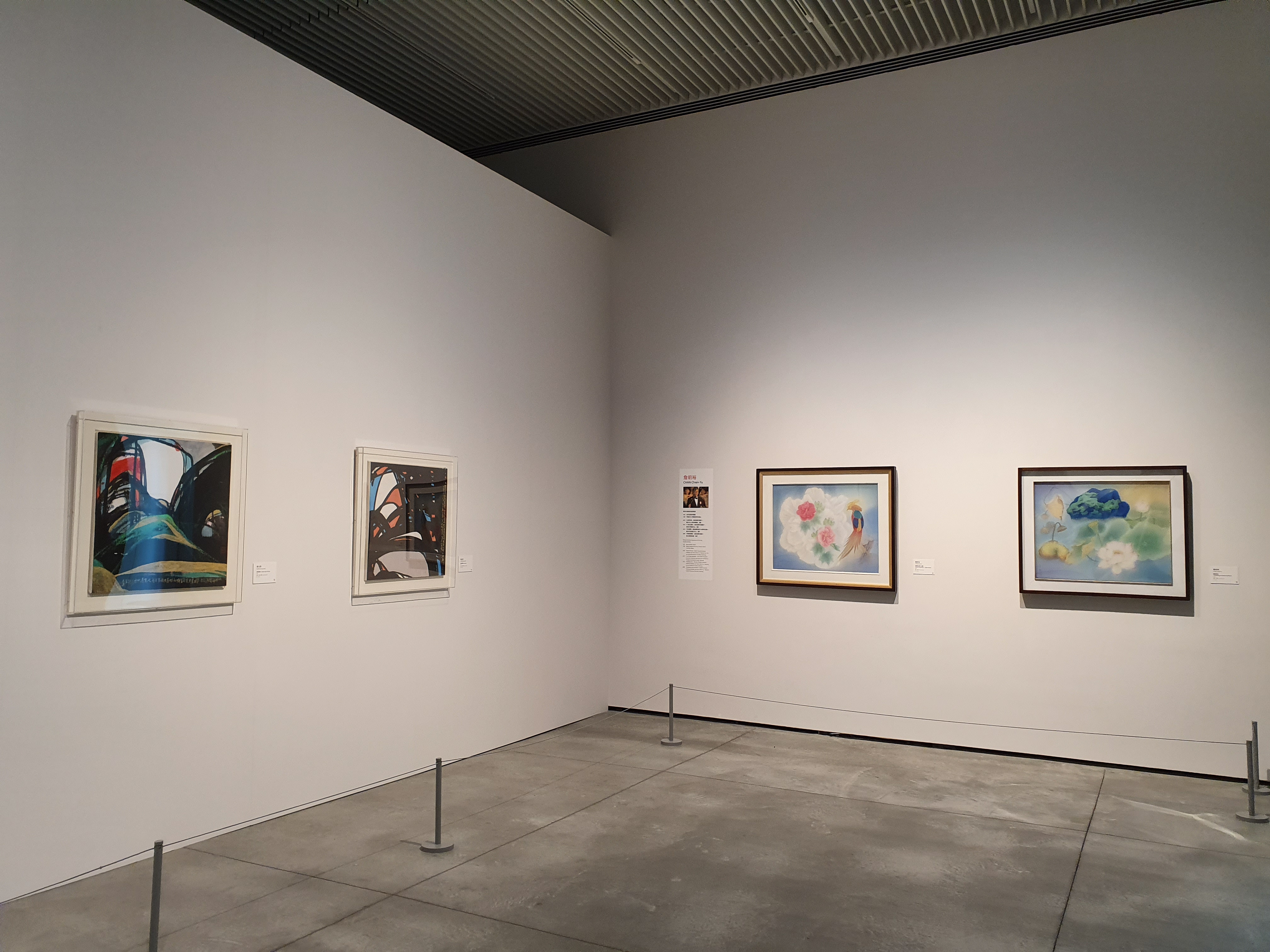 M展間