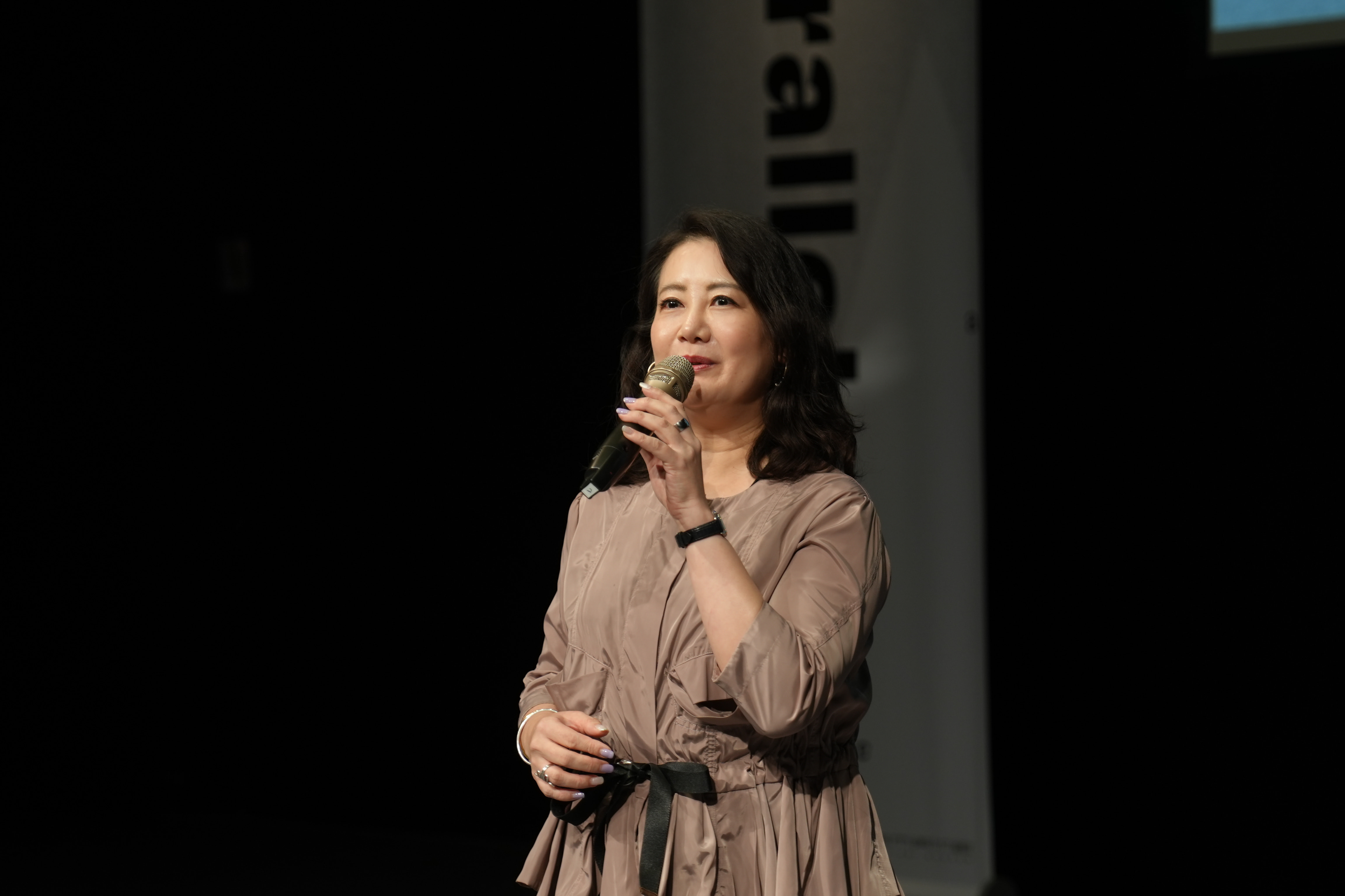 立法委員 吳思瑤