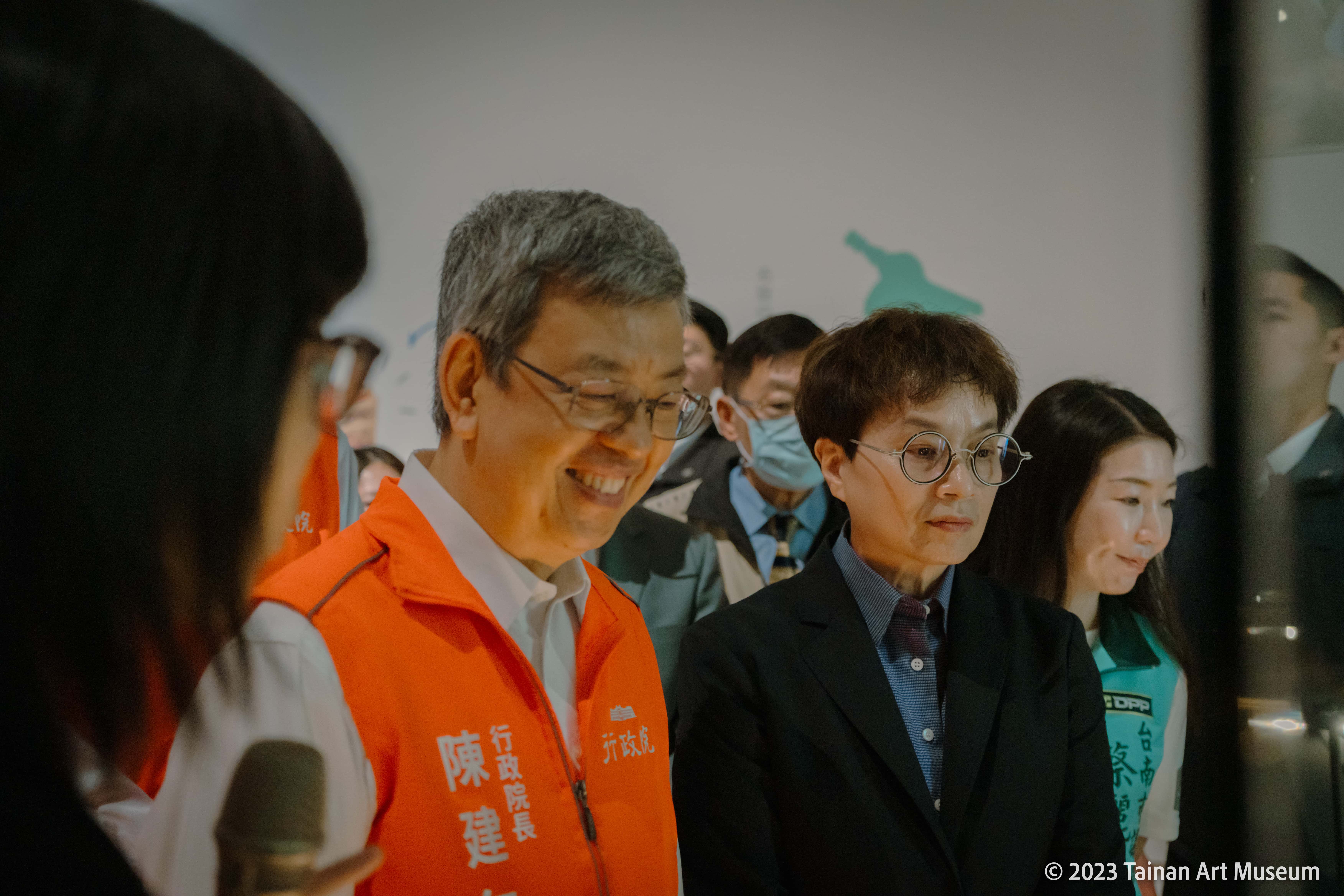 時任行政院長陳建仁親臨南館參加「千載南逢－故宮國寶佇臺南」展覽開幕。（南美館提供）
